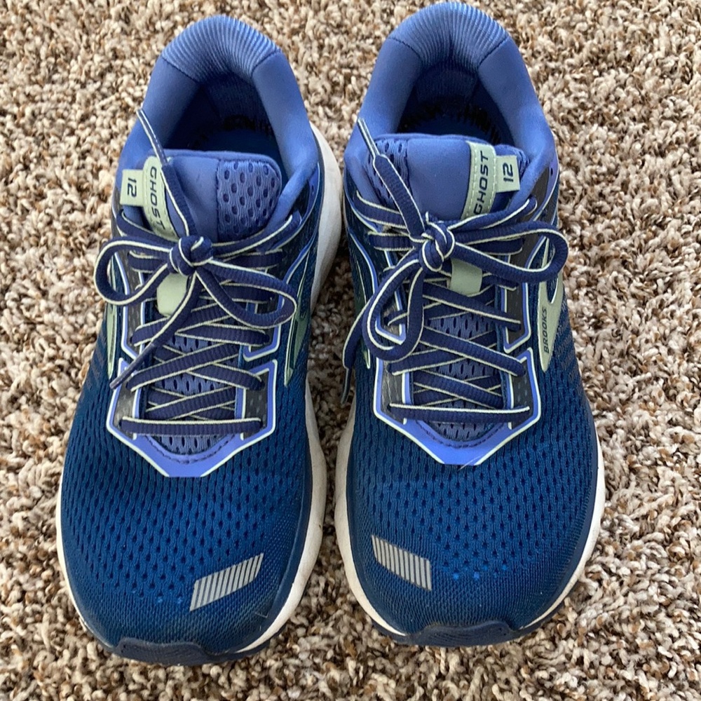 Brooks Ghost 12